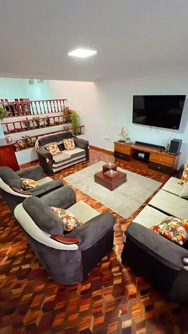 Hermosa Casa Con Lujoso Rooftop En Куэнка Дом отдыха