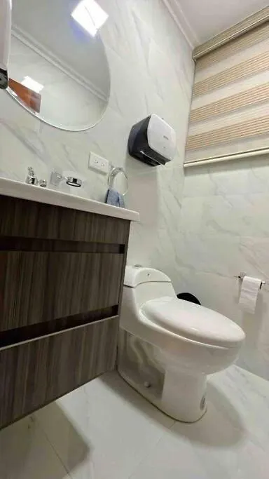 Hermosa Casa Con Lujoso Rooftop En Куэнка Дом отдыха